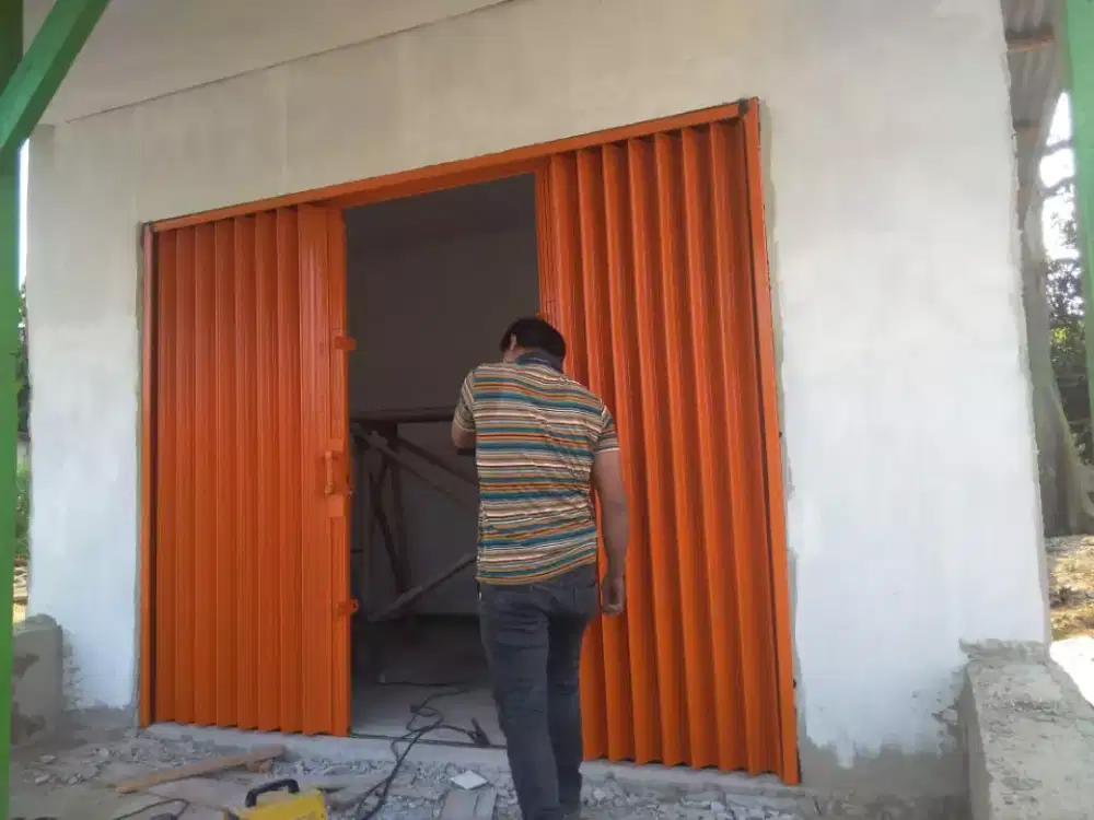 Rolling door gulung folding gate besi