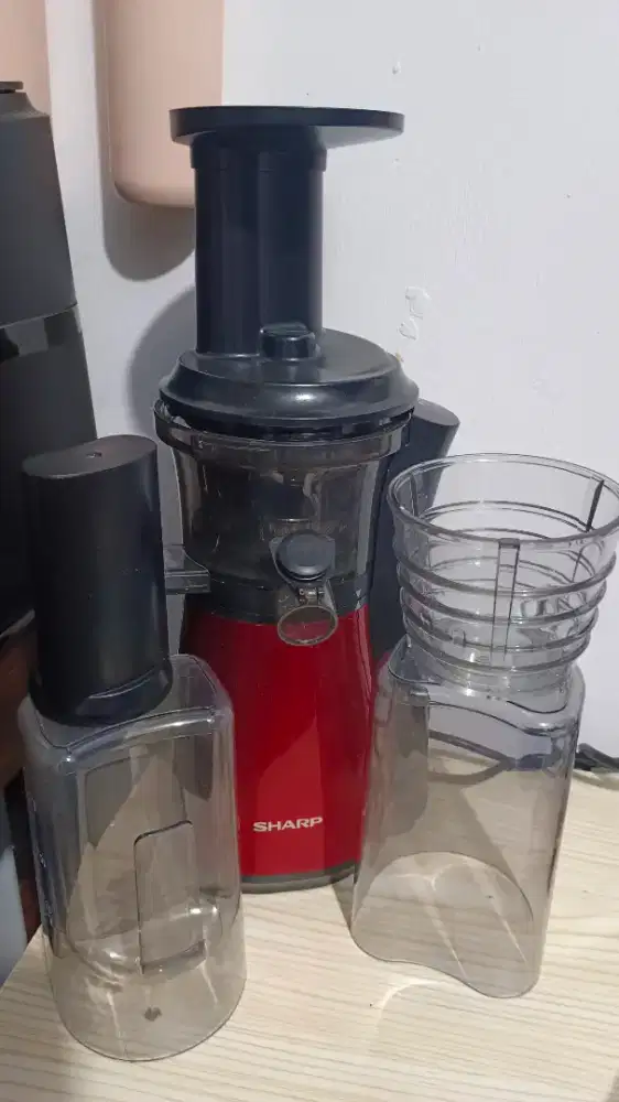 Sharp slow juicer EJC20YRD black red juicer EJ-C20Y-RD