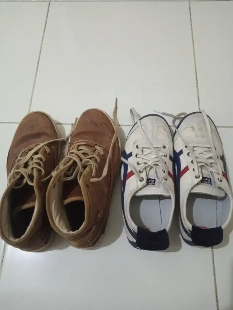 Jual 2 PCS sepatu
