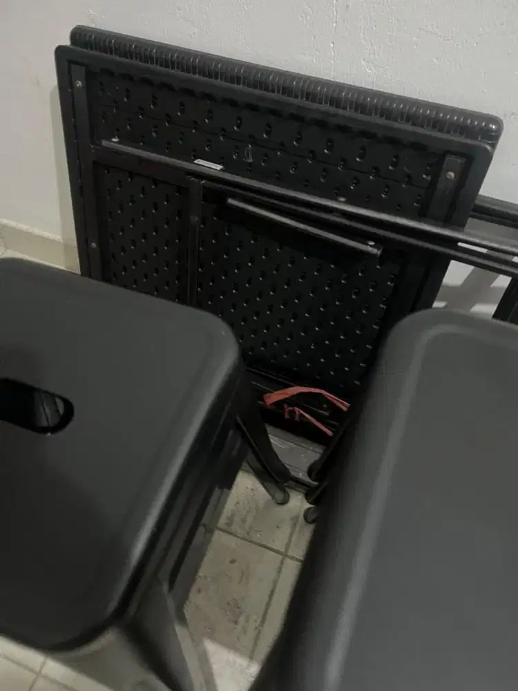 Kursi cafe besi minimalis