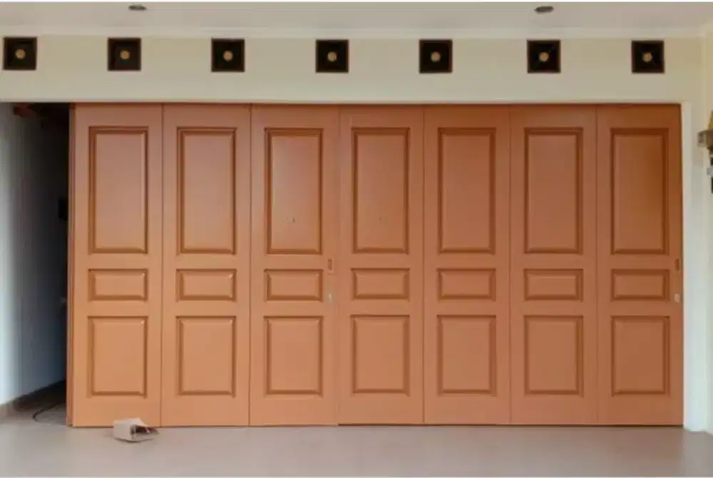 Rolling door toko folding gate