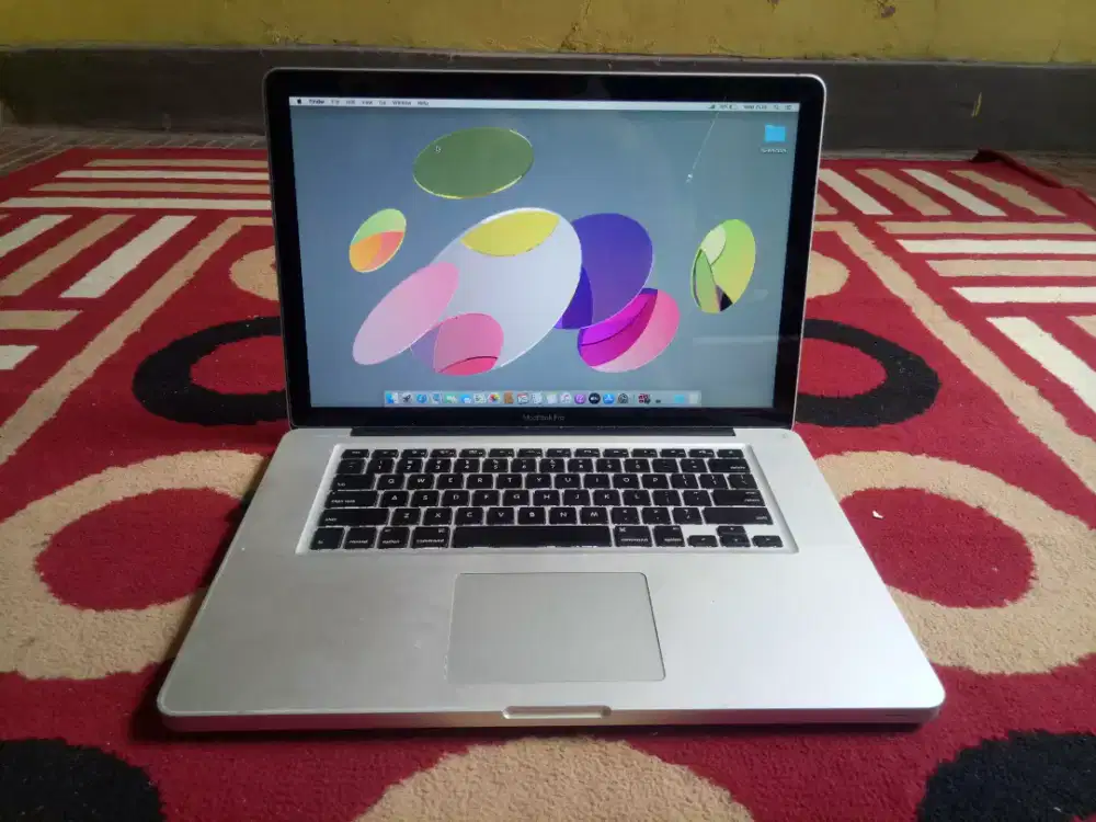 Macbook pro core i7 2012 15 inch