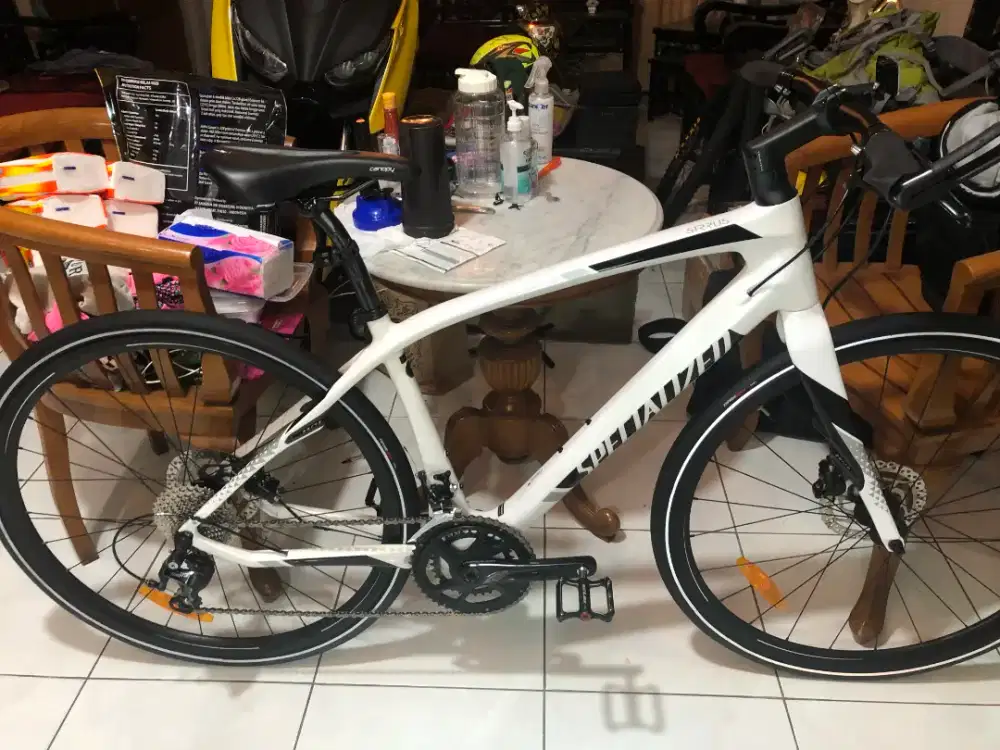 Specialized sirrus full carbon mulusss