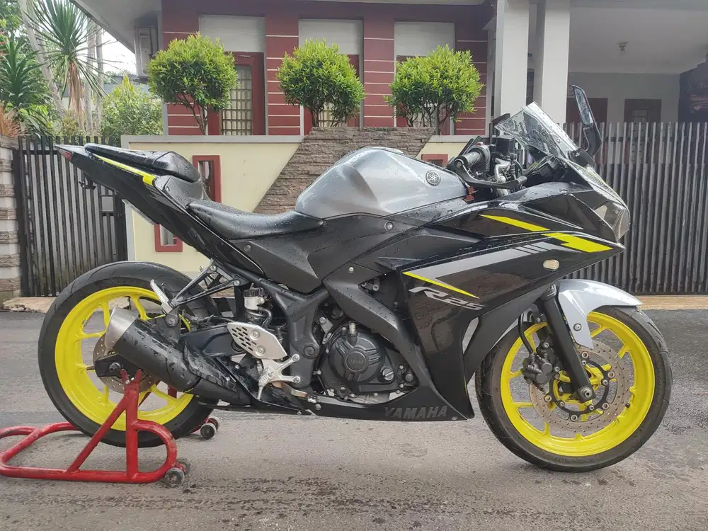 READY MOTOR R25 TAHUN 2018 ISTIMEWA