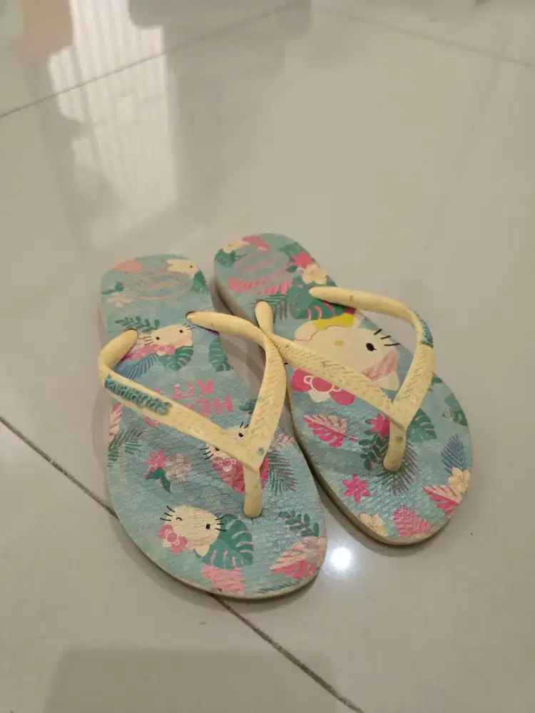 Havaianas Kids Hello Kitty ORI Preloved