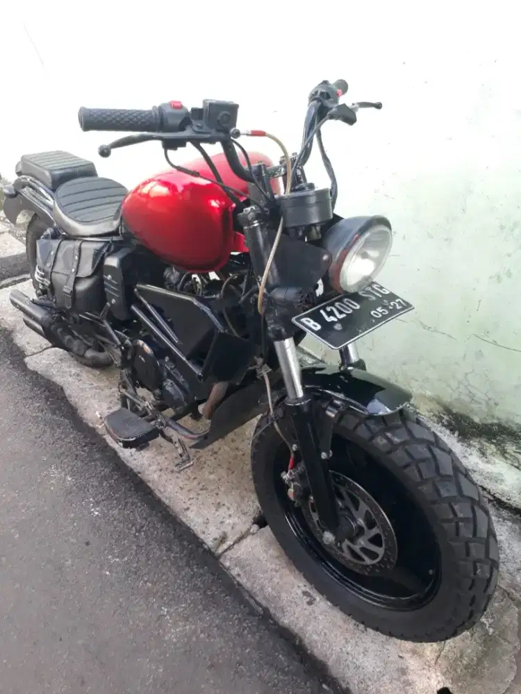 Jual motor costum bober basic Yamaha bisan