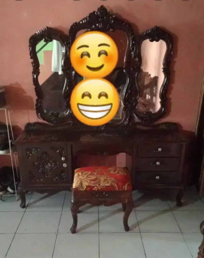 Meja Rias Ukiran Kayu Jati
