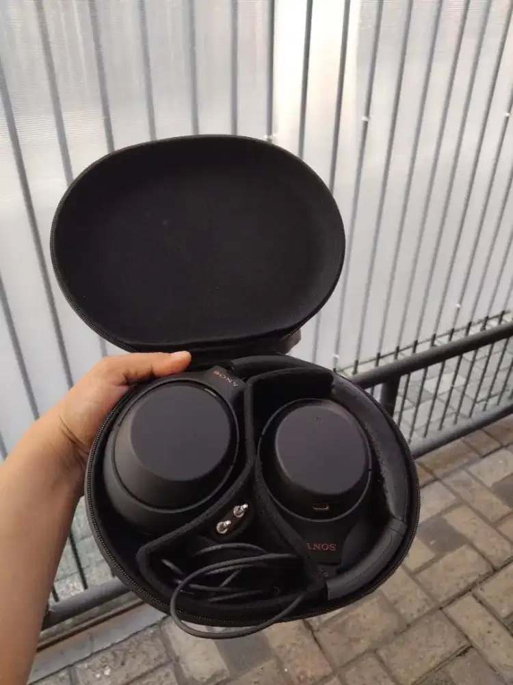 Sony WH-1000XM4 Headphone