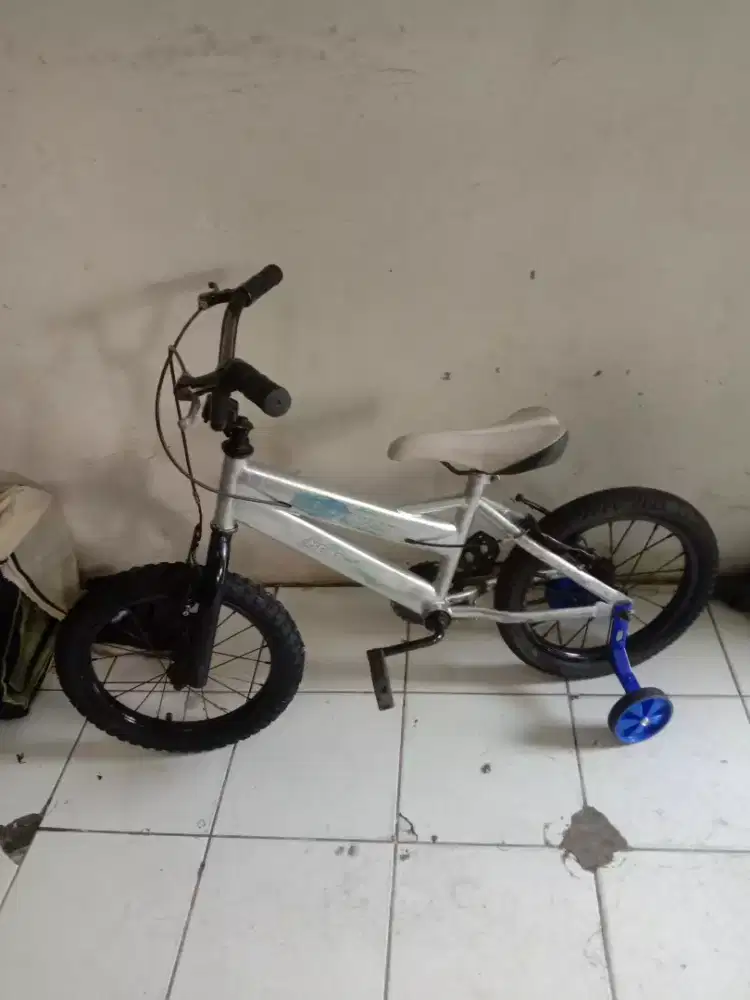Jual sepeda BMX merk Element UK 16