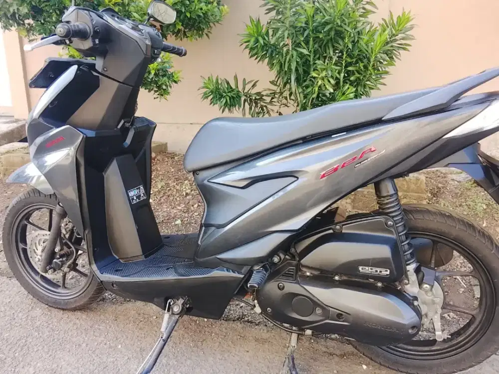 Honda Beat Deluxe 2024 CBS ISS Mulus Setangan