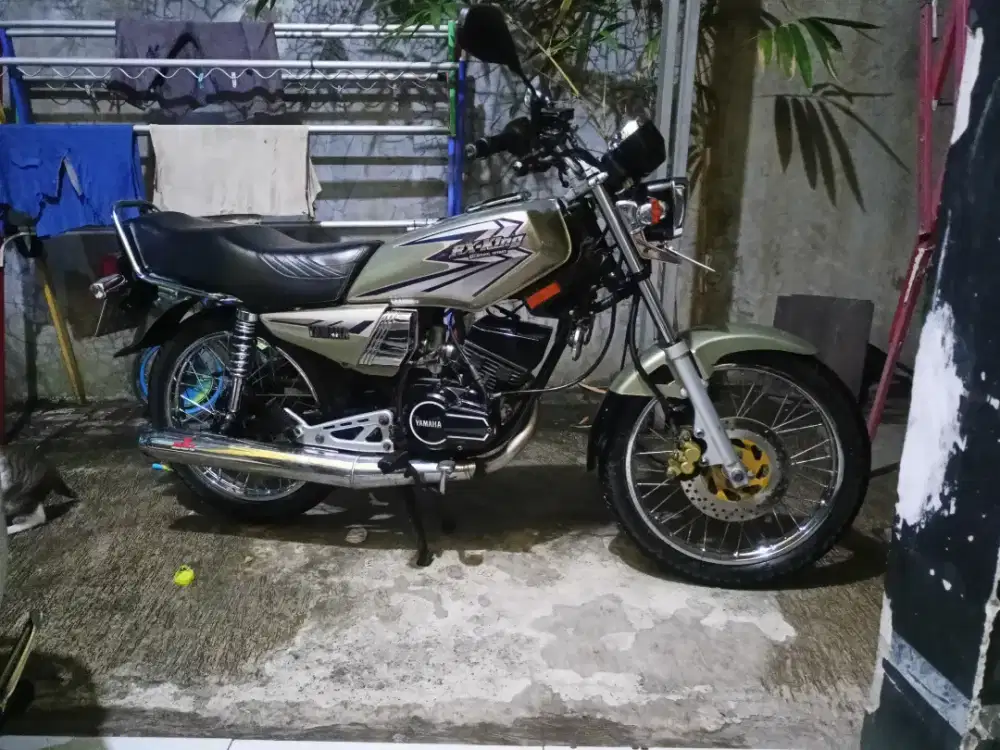 Yamaha rx king 2002 Gold