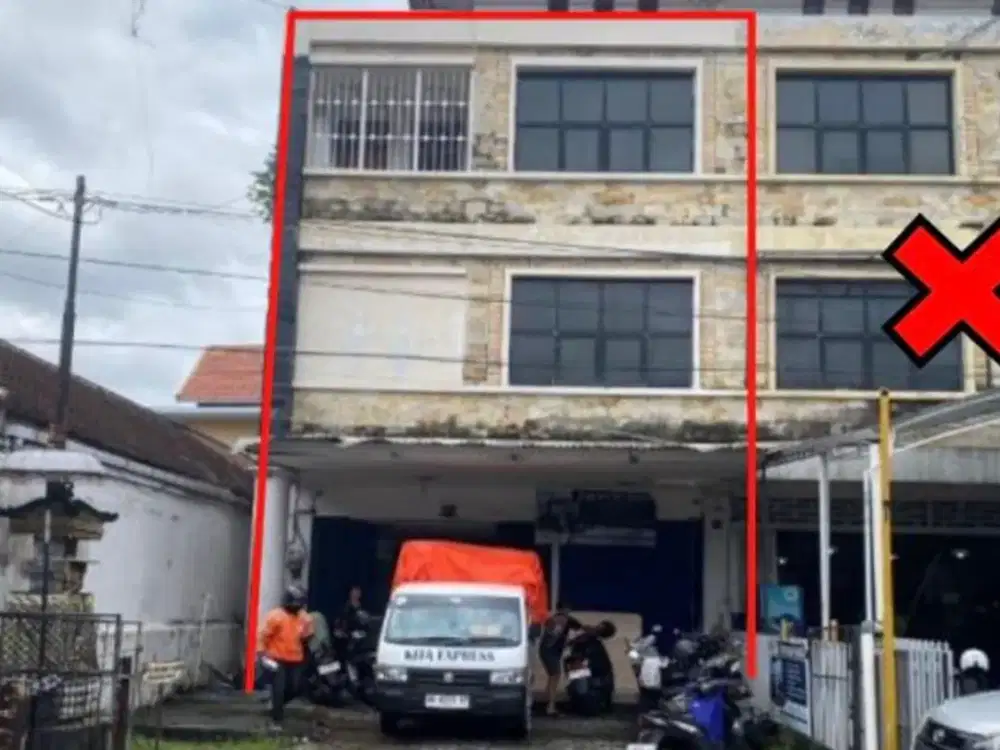 RUKO 3 LANTAI DI RAYA SESETAN DENPASAR