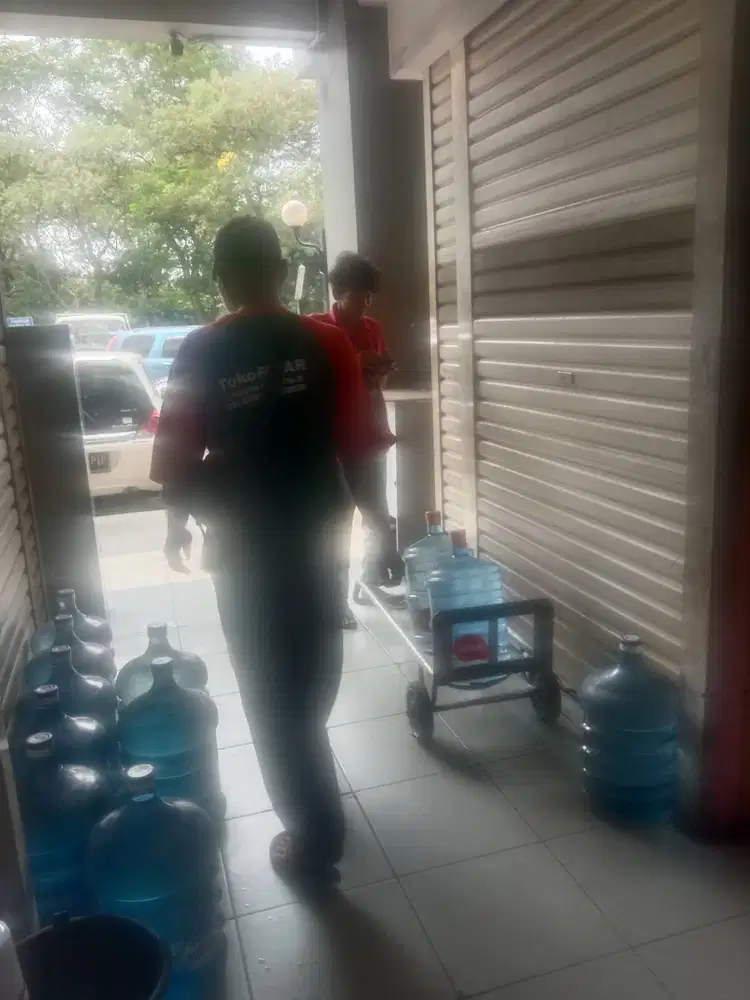 Dibutuhkan karyawan pengiriman galon dan gas di Jakarta Timur
