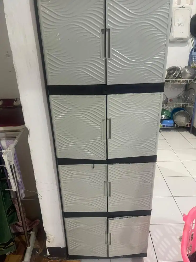 Lemari plastik murahhhh like new