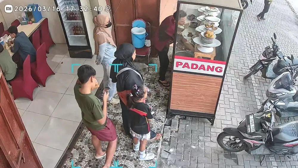 Dibutuhkan Karyawan RM Padang