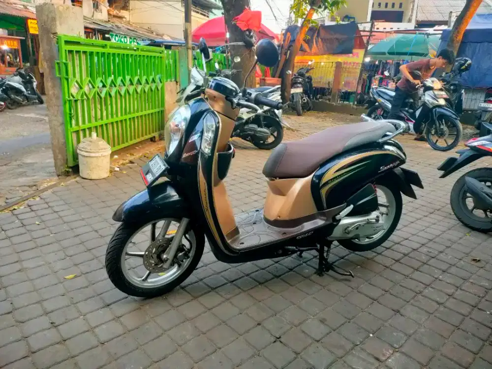 Honda Scoopy 110cc PGM-FI Tahun 2015