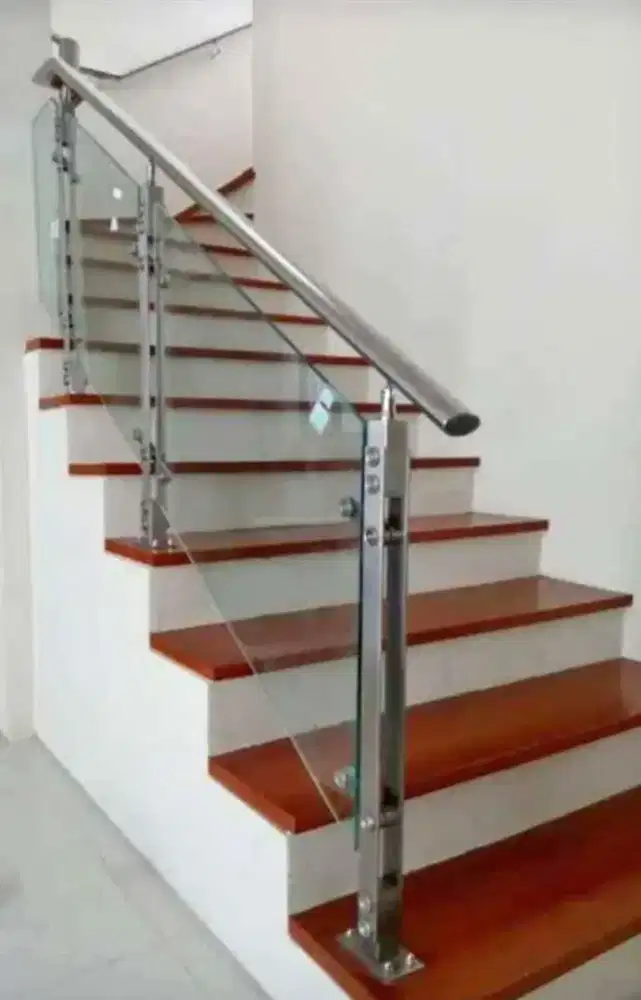 Reling tangga balkon stenlies kaca stell