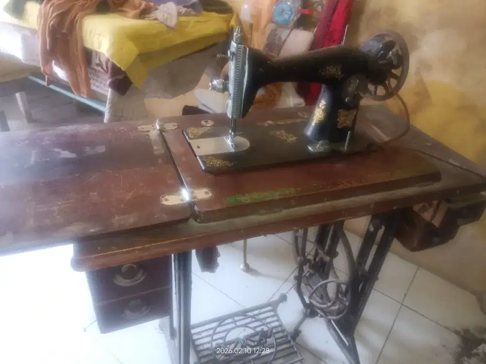 Jual mesin jahit tempo dulu