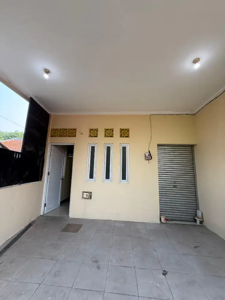 Rumah 6 kamar, cocok untuk kost atau keluarga Besar