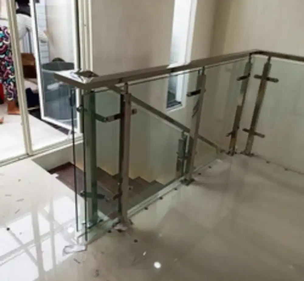 Reling tangga balkon stenlies kaca stell