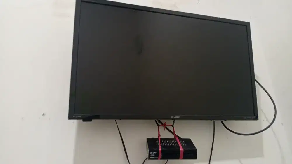Dijual tv led merk sharp 32 inci dengan stetopbox