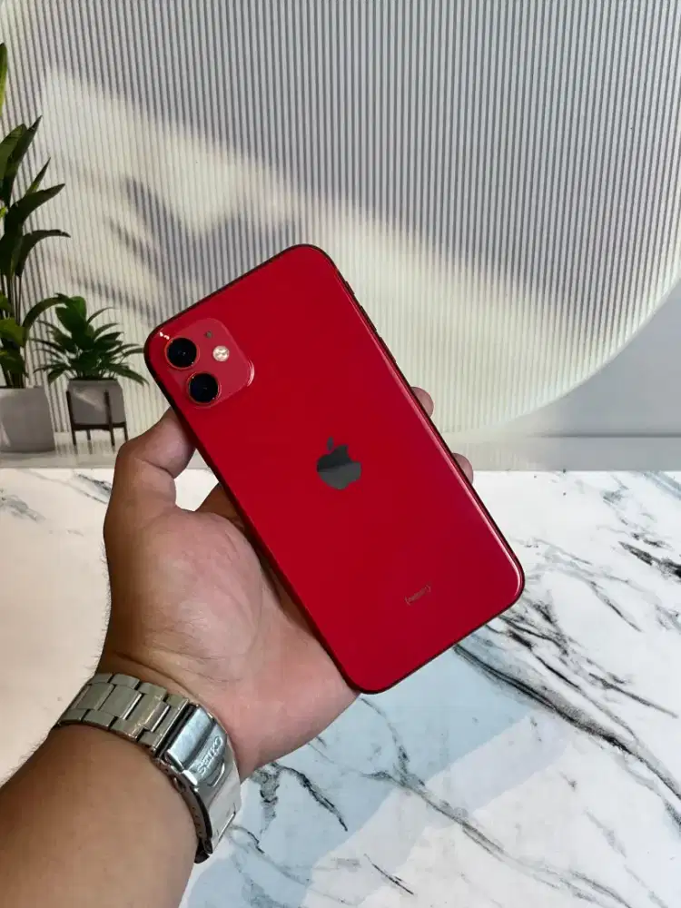 Iphone 11 merah