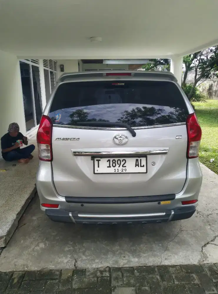 Jual cepat toyota avanza manual bensin