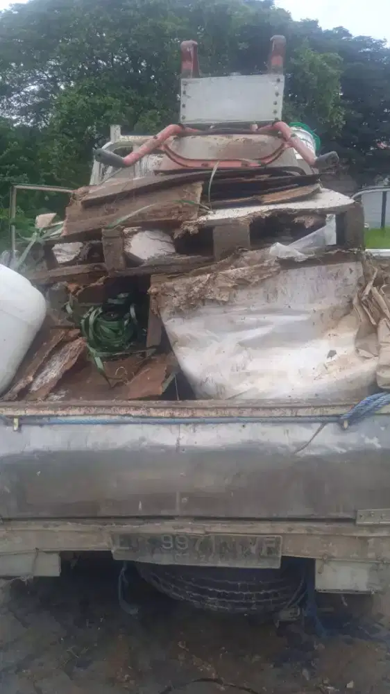 Jasa buang gragal dan sampah bangunan