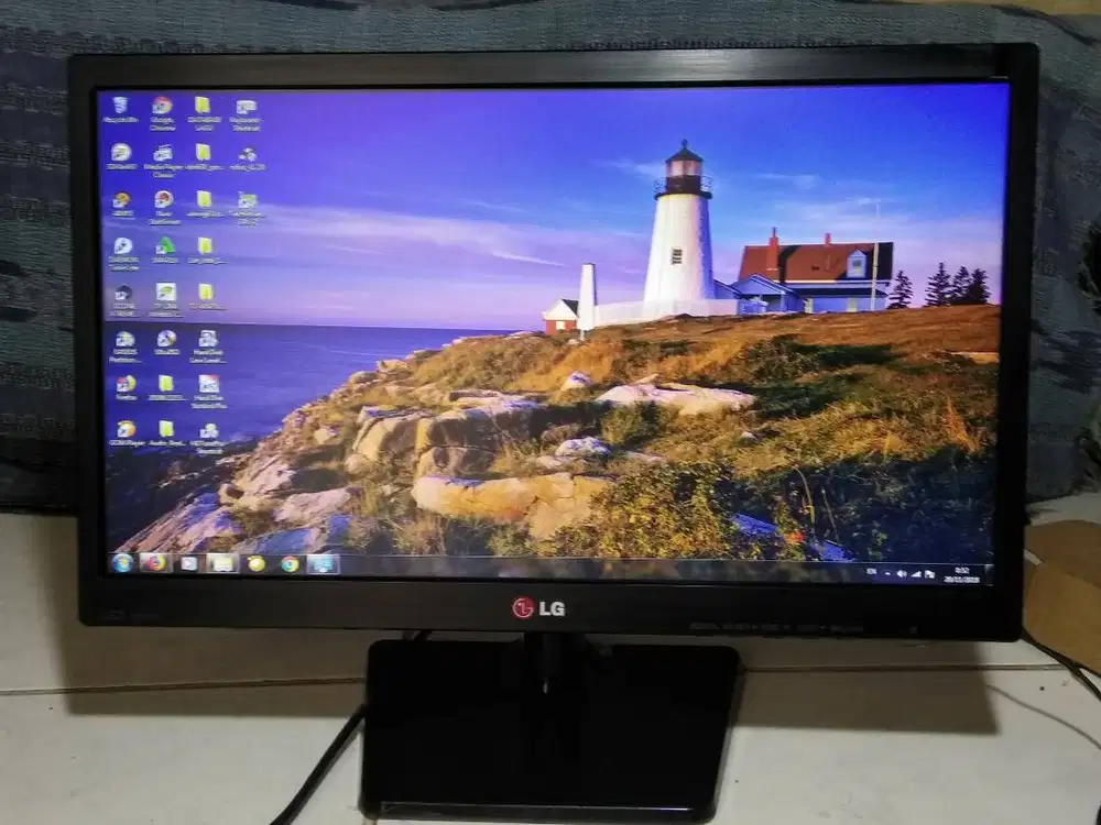 monitor led 20 inc  merk LG normal