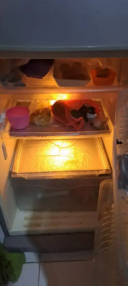 Kulkas murah normal merk electrolux