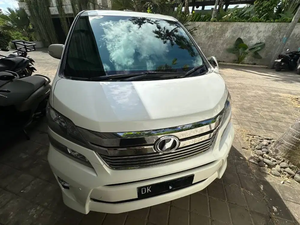 Dijual Cepat Toyota Velfire (2013) - Mobil Terawat dan Siap Pakai