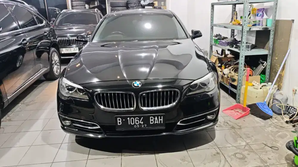 BMW 528i AT 2016 Luxury, sedan elegan