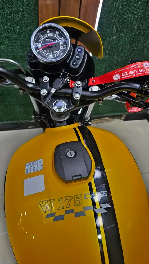 UD ENY MOTOR-KAWASAKI W175 CAFE 2018