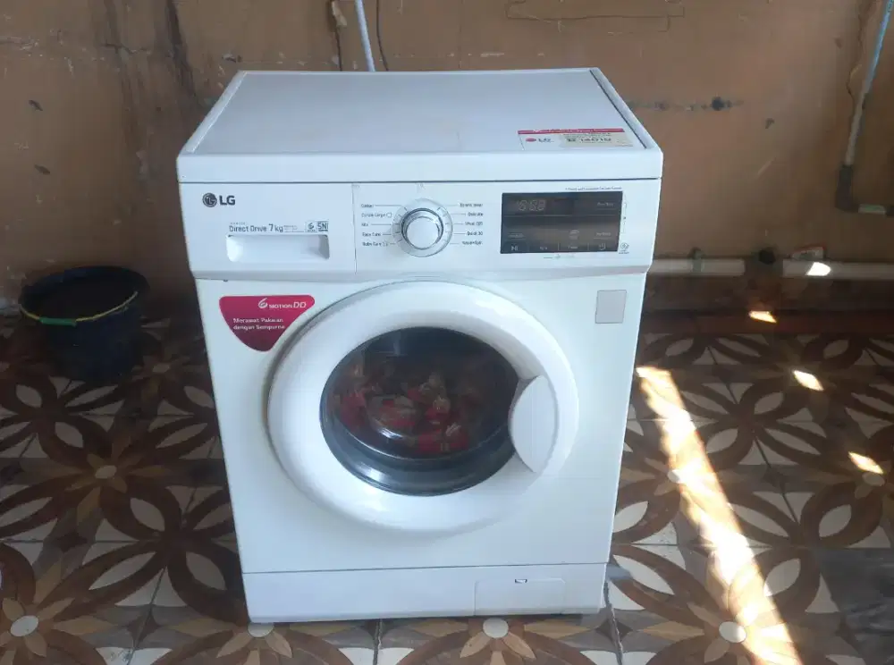 Mesin cuci LG inverter 7kg tochsceen