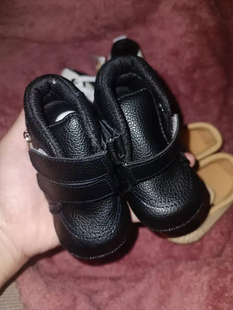 SEPATU BAYI 6-12 BULAN