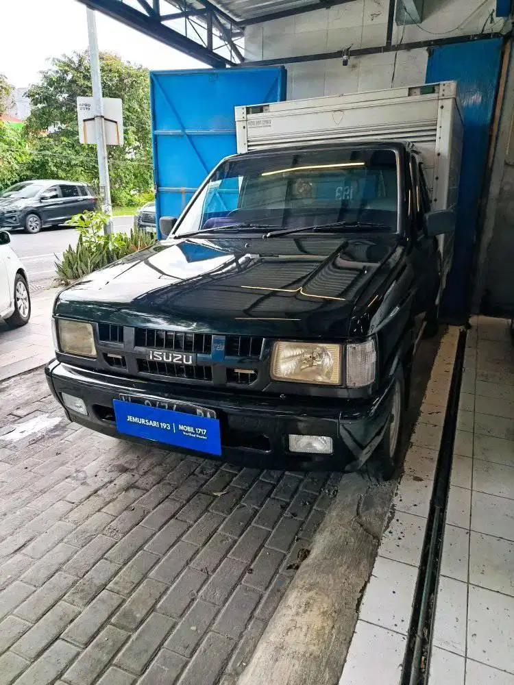 ISUZU 2012 PANTHER BOX 2.5 MT HITAM
JL.RAYA JEMURSARI MOBIL 1717