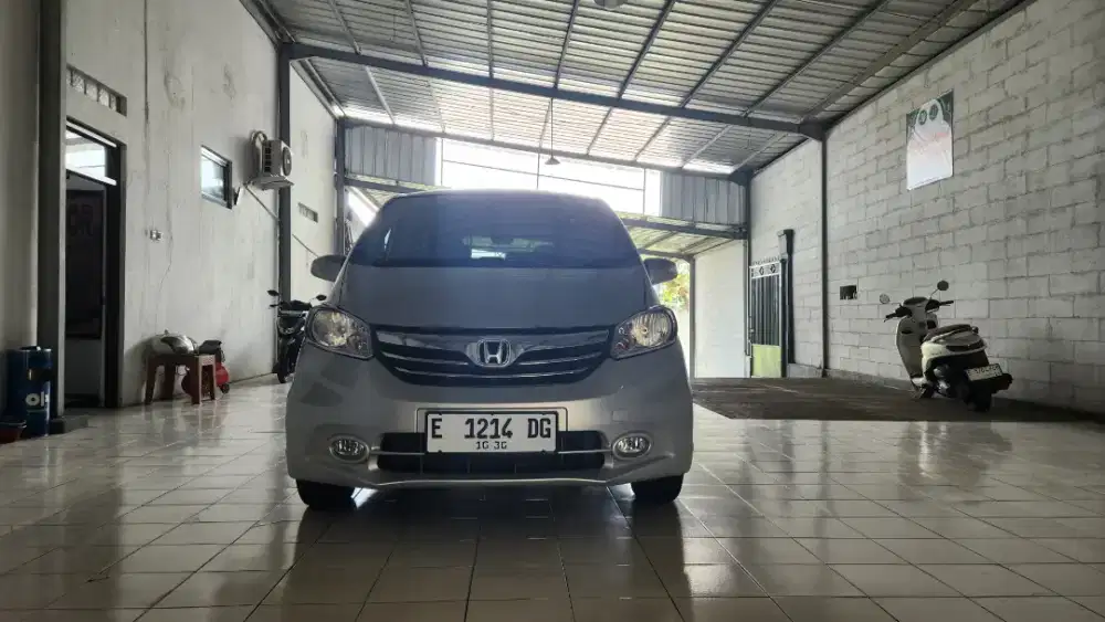 HONDA FREED SD AT 2015