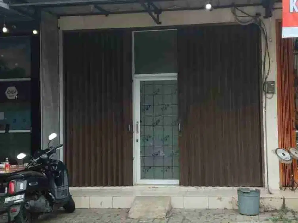 JUAL RUKO 2 LANTAI SHM JALAN RAYA KRANGGAN RAPI SIAP HUNI