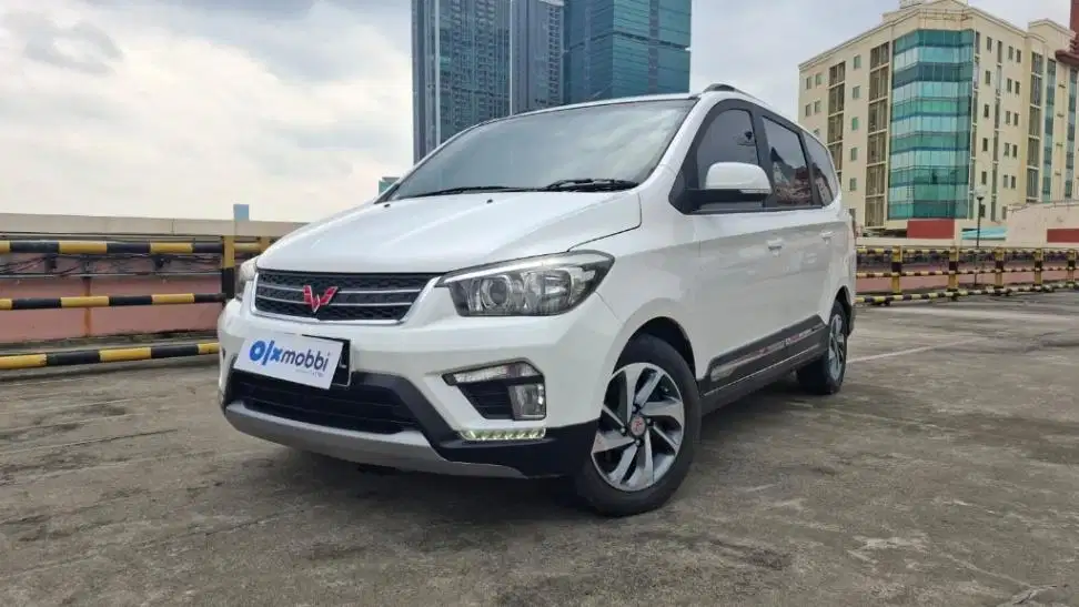 DP MURAH - Wuling Confero S 1.5 C Lux Bensin-MT 2020 Putih