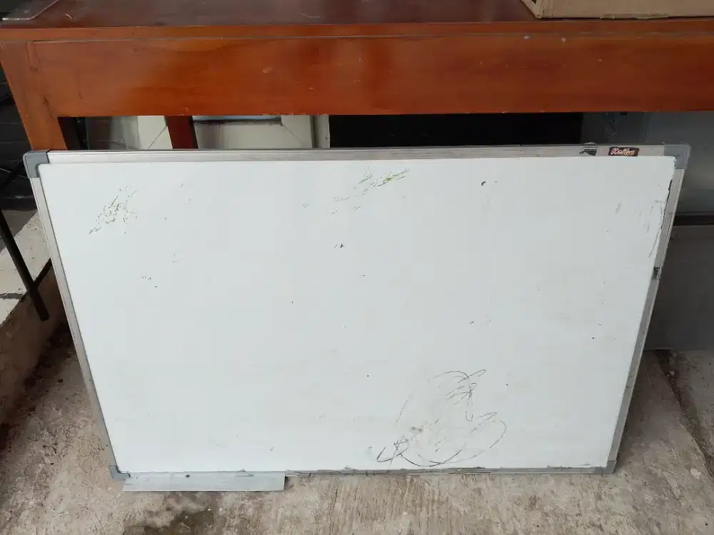 Papan tulis magnetik