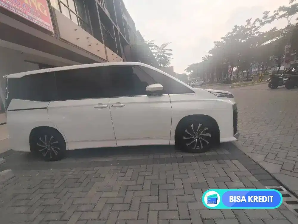 Toyota voxy 2024