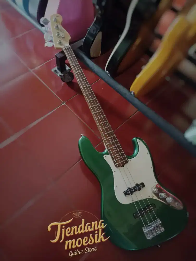 Bass JzB green metalic