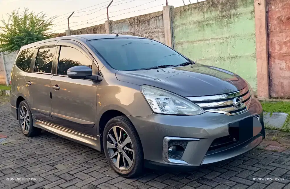 Grand Livina hws autech 2015 seperti baru