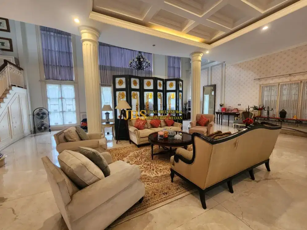 Dijual Villa Jumbo 2 Tingkat di Komplek Cemara Asri - Medan