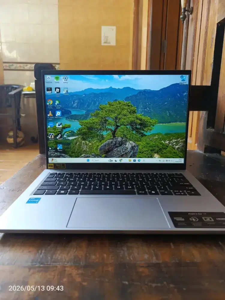 DI JUAL CEPAT LAPTOP ACCER ASPHIRE GO14 AG14-72P SILVER