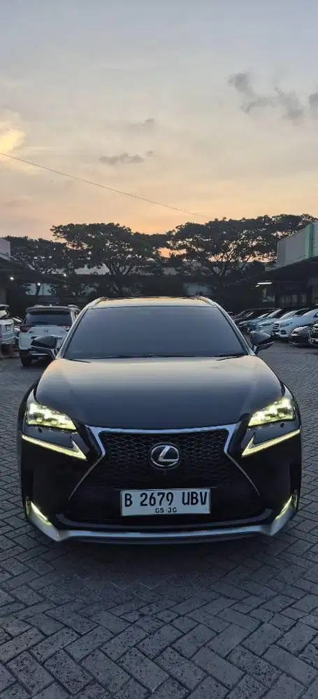 Lexus NX200T 2015 terbaik