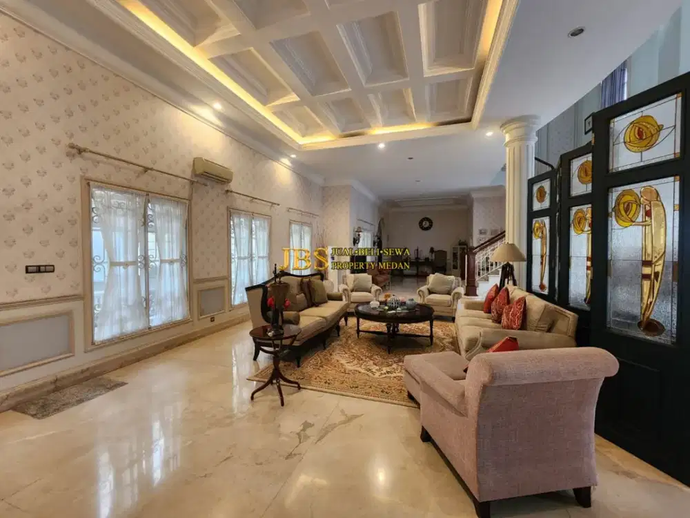 Jual Villa Jumbo Kondisi Siap Huni di Komplek Cemara Asri - Medan
