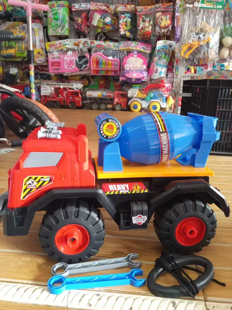 mainan anak truck molen besar