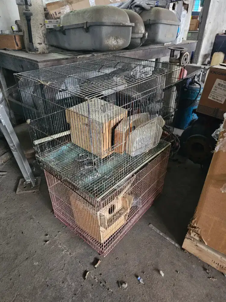 Kandang burung dijual.