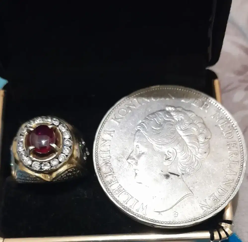 Uang Perak 2.5 G Cincin Ruby Burma